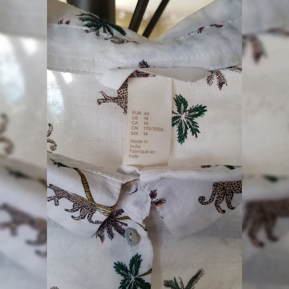 H&M Jaguar and Palm Tree Print Blouse size 14 - Picture 5 of 5